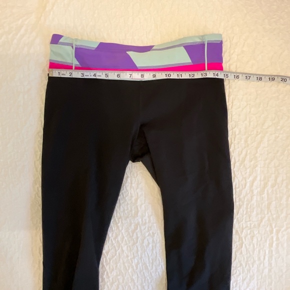 Lululemon Crop Leggings - Size 8 - Picture 8 of 9